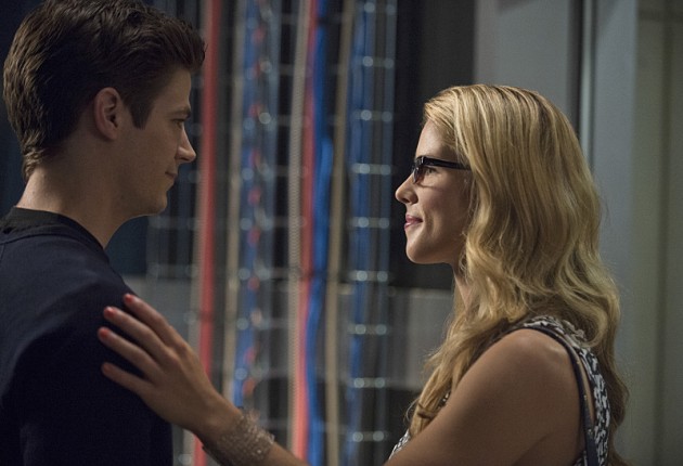 New The Flash Photos Preview Felicitys Crossover Apperance 5545