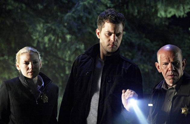 Recap &#8211; Fringe 2.02 &#8220;Night of Desirable Objects&#8221;