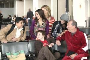 Recap – Modern Family 1.22 “Airport 2010”