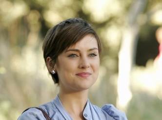 90210 Sneak Peek & Photos: The Girls Head to a Yoga Retreat