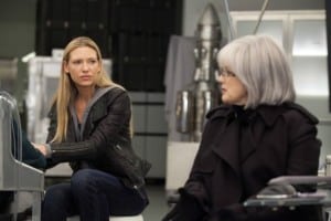 Anna Torv (Olivia), Blair Brown (Nina)