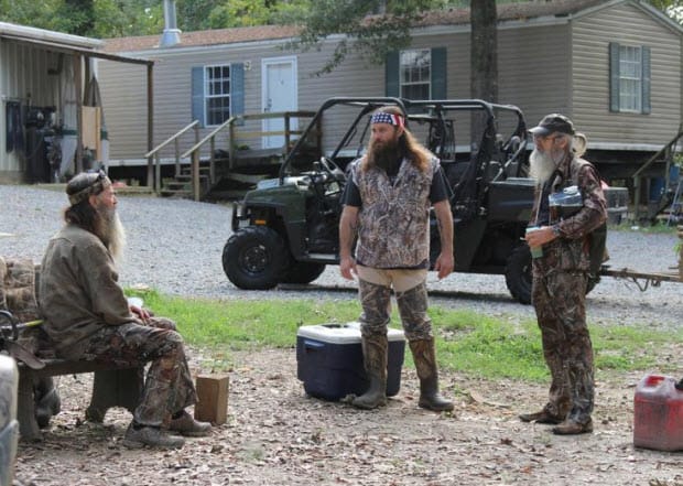 Duck Dynasty 5.08 Review: “Fowl Playhouse”