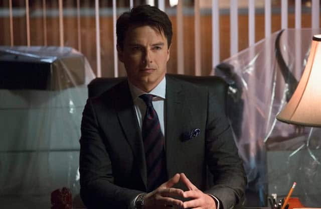 SDCC 2014: Arrow’s John Barrowman Talks Malcolm/Thea Relationship, Motives and Flashbacks in Season 3