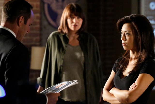 Agents of S.H.I.E.L.D. 2.01 Review: “Shadows”