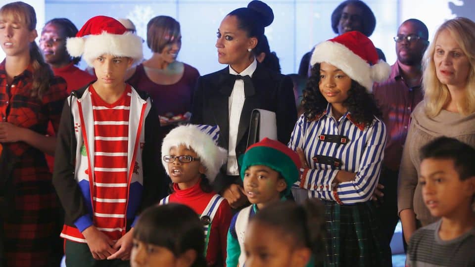 Black-ish Season 1 Episode 10 Review: “Black Santa/White Christmas”