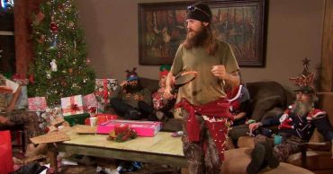 Duck Dynasty Season 7 Episode 4 Review: “A Home for the Holidays”