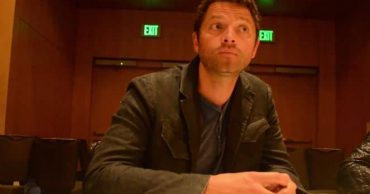 Supernatural at Comic-Con: Misha Collins Previews The Darkness, Discusses His Charity Scavenger Hunt Gishwhes