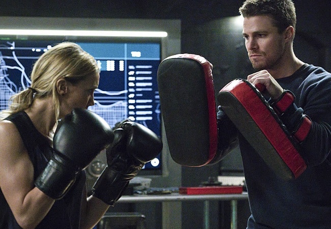 Arrow Season 4 Episode 11 Review: ”A.W.O.L.”