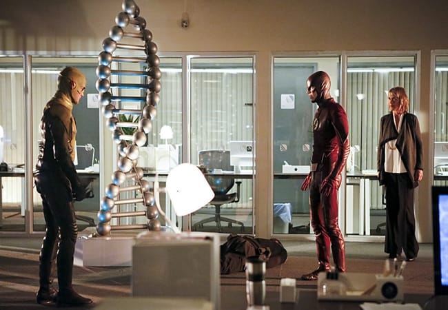 The Flash Season 2 Episode 11 Review: “The Reverse-Flash Returns”