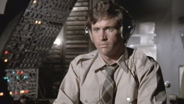 robert-hays-as-ted-striker-in-airplane-1980