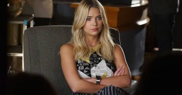 Pretty Little Liars Finale: Mrs. D Appears in Alison’s doorway