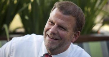 Billion Dollar Buyer Starring Tilman Fertitta to Premiere on CNBC