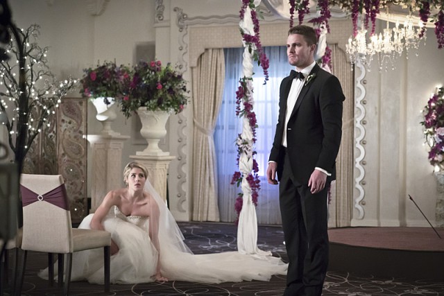 New Arrow Photos Indicate a Wedding with a Twist – TVovermind