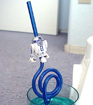 r2 straw