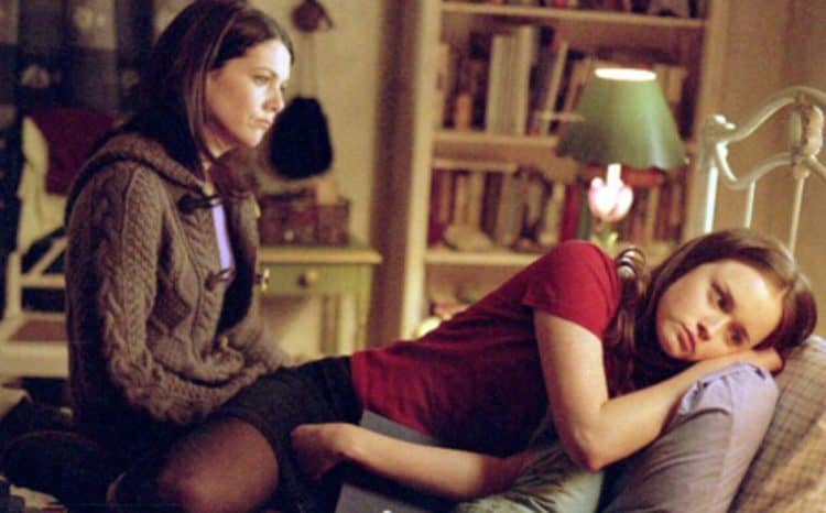 A Gilmore Girls Revival is Headed to The CW for Thanksgiving