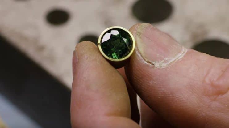 Man at Arms Craft a Real-Life Version of Green Lantern’s Power Ring