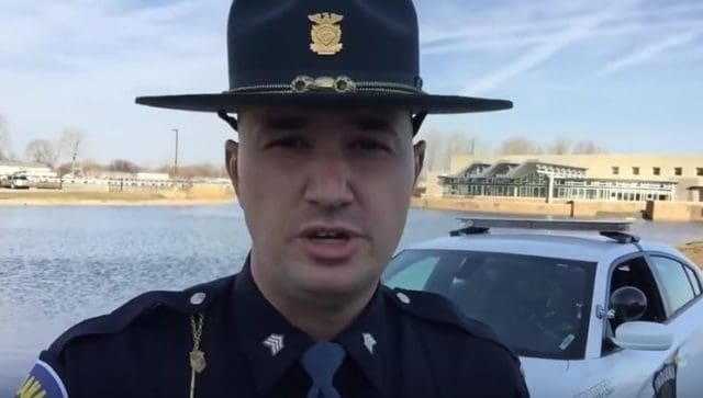 state trooper makes eye opening psa for pretty incredible turn signal tvovermind