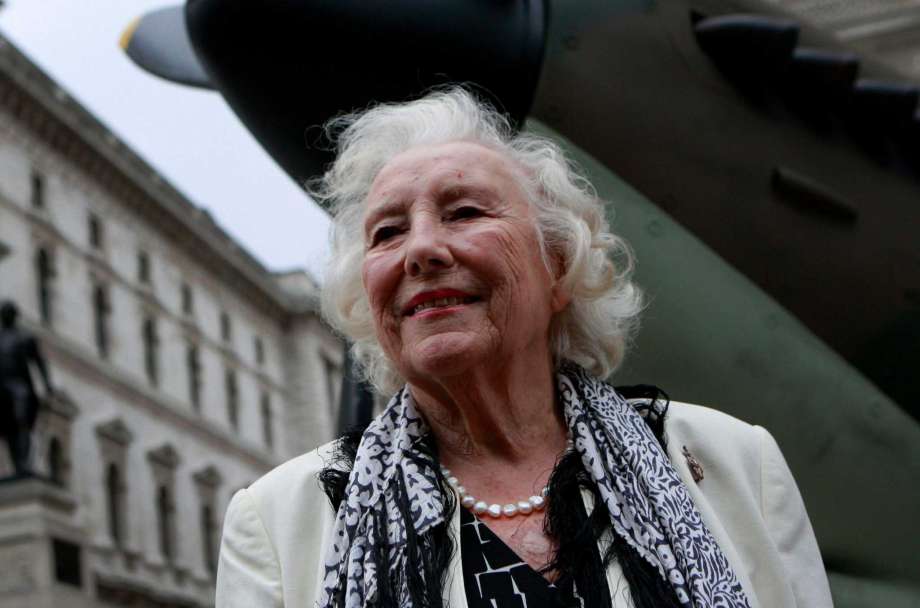 Singer Vera Lynn Will Celebrate 100th Birthday with New Album