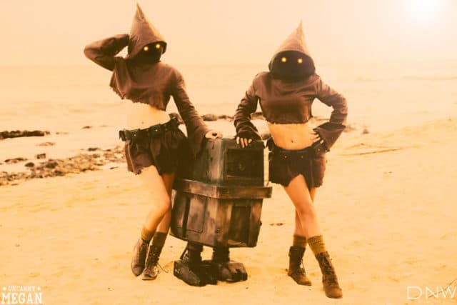 These Two Women Can Even Make Jawas Cosplay Enticing