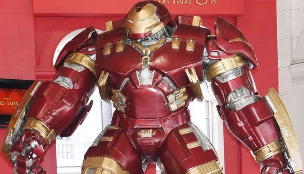 statue hulkbuster