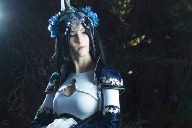 Russian Cosplayer Does a Flawless TERA Online Castanic Cosplay