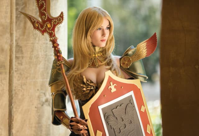 Russian Cosplayer Does a Flawless TERA Online Castanic Cosplay