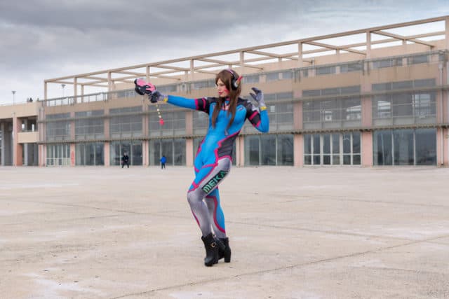 Impressive D.Va from Overwatch Cosplay by Phantomhivehatter