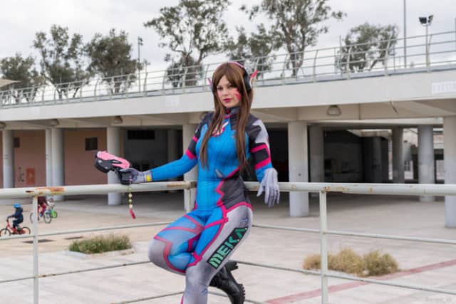 Impressive D.Va from Overwatch Cosplay by Phantomhivehatter