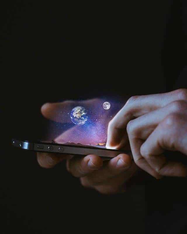 Digital Artist&#8217;s Works Are A Border Between Magic And Reality