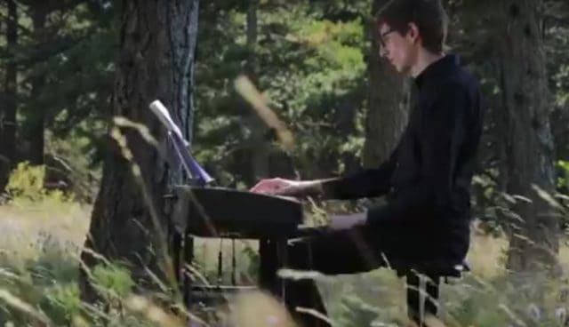 A Beautiful Cover of Game of Thrones “Light of the Seven”