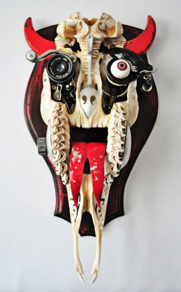 Artist Creates Amazing Steampunk Sculptures From The Trash