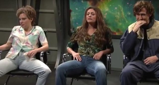 A Compilation of When SNL Cast Members Break Down Laughing