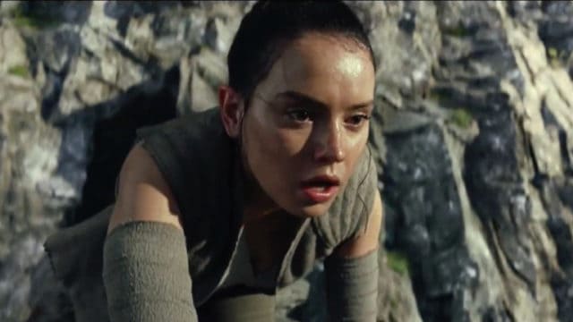 Star Wars: The Last Jedi Teaser Compared to Clips from The Force Awakens Trailers