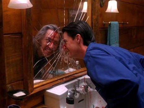 Cool Behind the Scenes Set Photos from the Original Twin Peaks