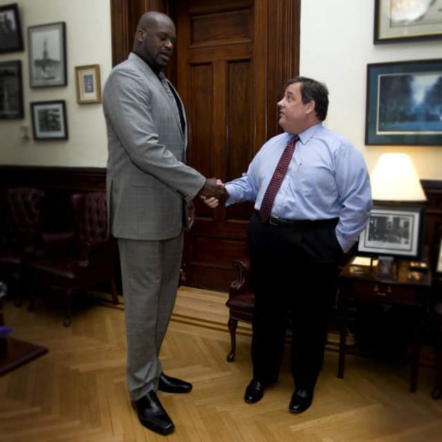 It&#8217;s Time We Talk About How High Chris Christie&#8217;s Pants Always Are