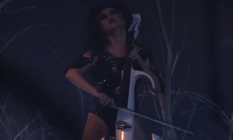 Cellist Tina Guo Performs Flawless World of Warcraft Theme Cover