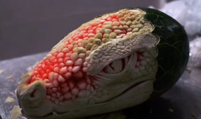 Sculptor Carves Super Realistic Dragon From Watermelon