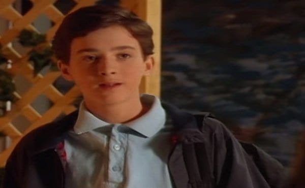 Future Celebrities Who had Roles On “Are You Afraid of the Dark”