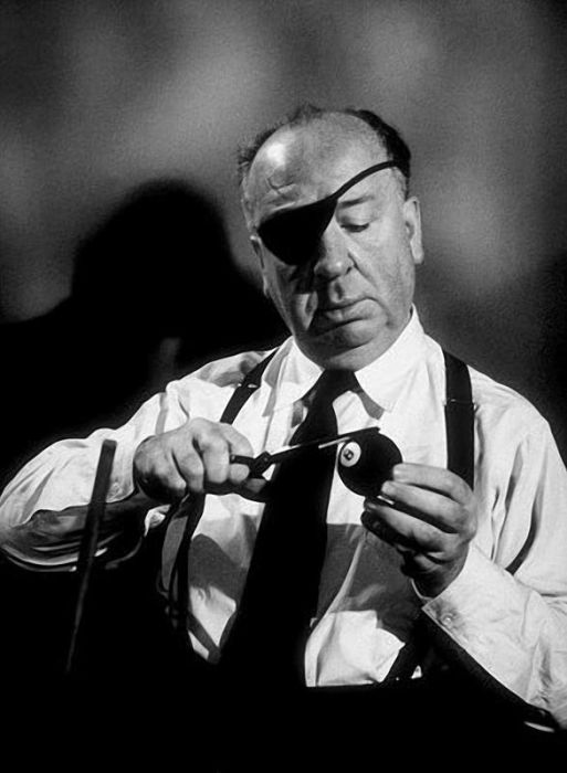 Amazing Behind the Scenes Shots from Alfred Hitchcock Sets