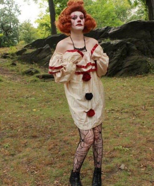 A Female Pennywise Costume Trend Has Arisen for Halloween