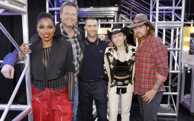 Night 2 of The Voice Season 13 Blind Auditions: Claws & Country Music