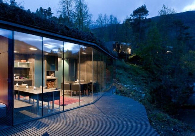 Home from &#8220;Ex Machina&#8221; Now a Hotel in Norway You Can Stay at Right Now