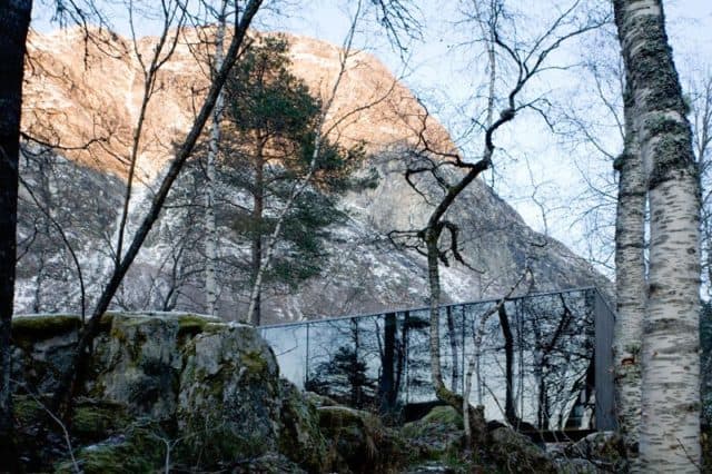 Home from &#8220;Ex Machina&#8221; Now a Hotel in Norway You Can Stay at Right Now