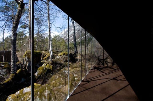 Home from &#8220;Ex Machina&#8221; Now a Hotel in Norway You Can Stay at Right Now