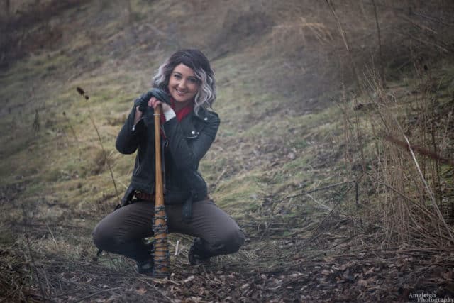 Female Negan Walking Dead Cosplayer is Impressive