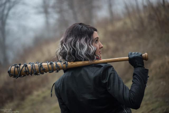 Female Negan Walking Dead Cosplayer is Impressive