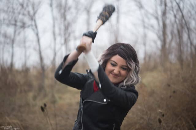 Female Negan Walking Dead Cosplayer is Impressive