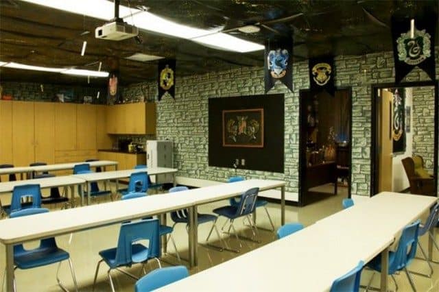 Teacher Converts Entire Classroom Into Hogwarts