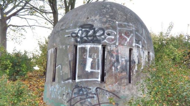 Graffiti Artists in Prague Turned an Unsightly Nuclear Shelter Vent into R2-D2