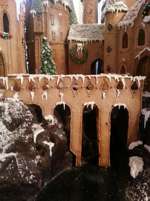 This is a Most Impressive Hogwarts Gingerbread House